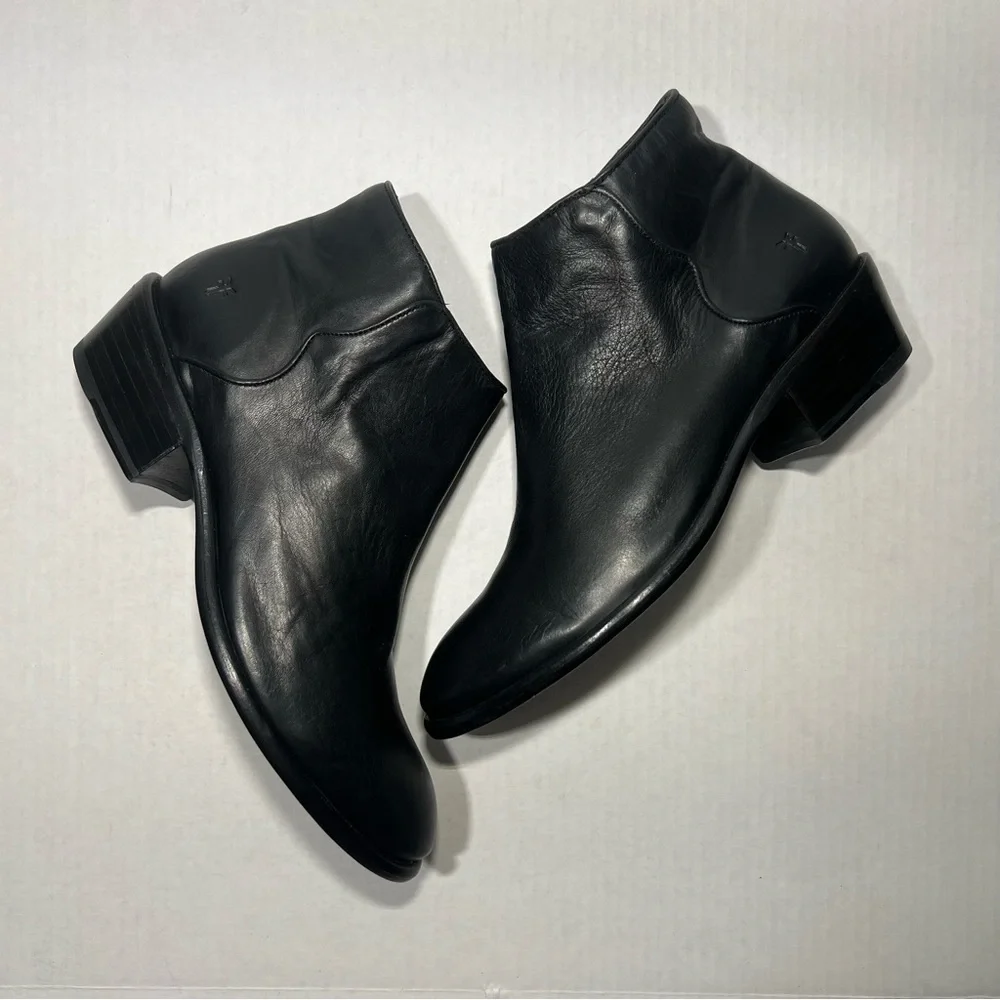 Frye Women’s 8.5 B Black Leather Carson Piping Ankle Boots Booties - Picture 3 of 12